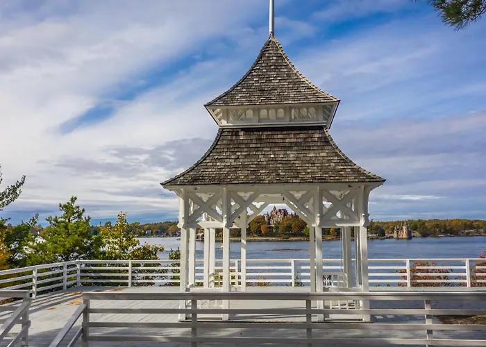 Bonnie Castle Resort & Marina
