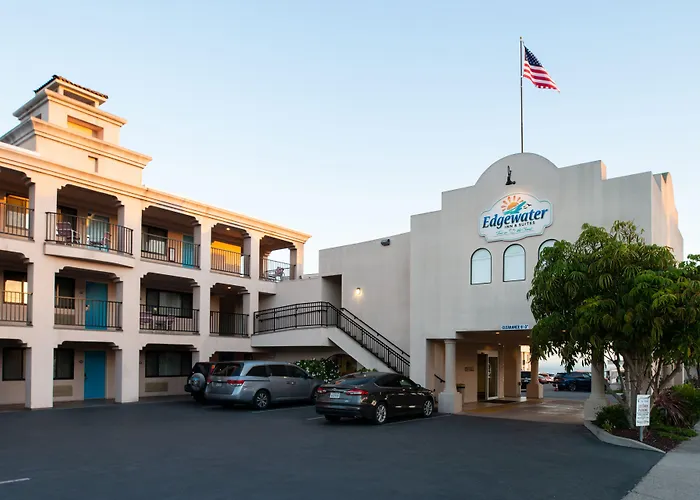Edgewater Inn And Suites