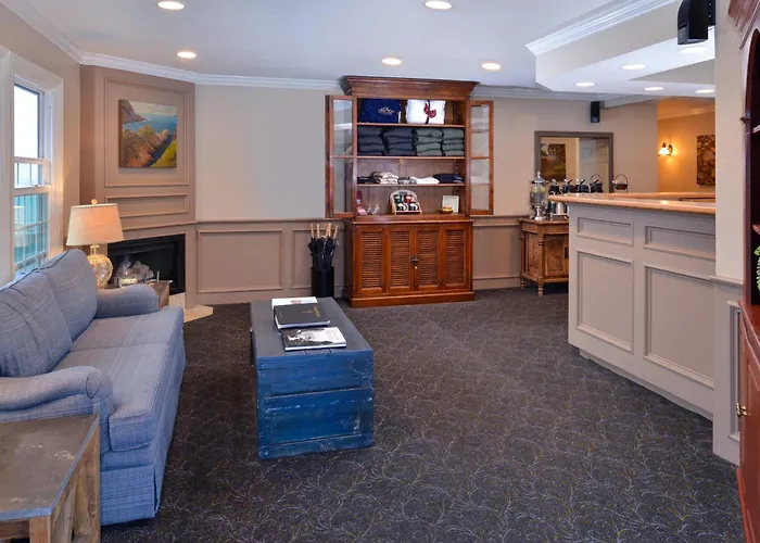 Sand Pebbles Inn