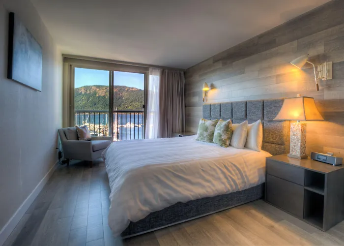 Oceanfront Suites At Cowichan Bay