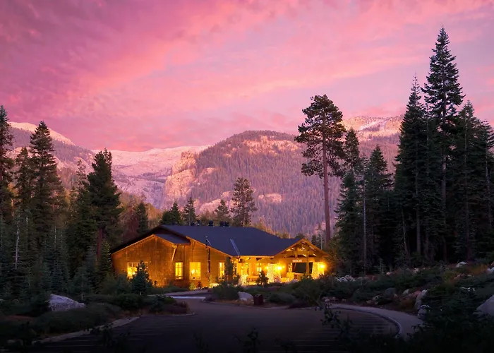 Wuksachi Lodge