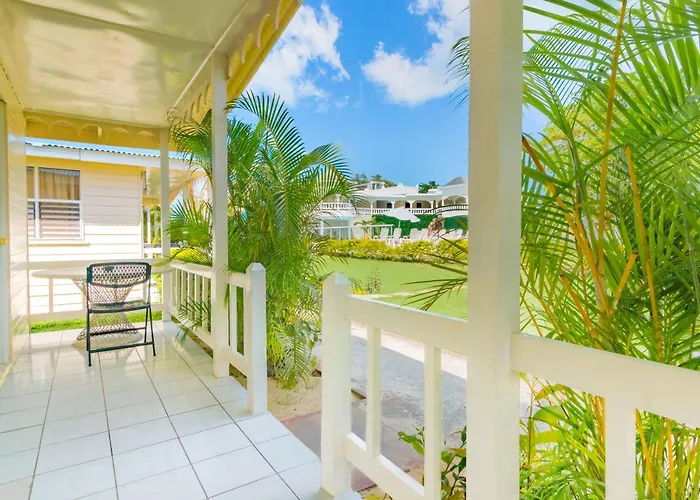 Travellers Beach Resort