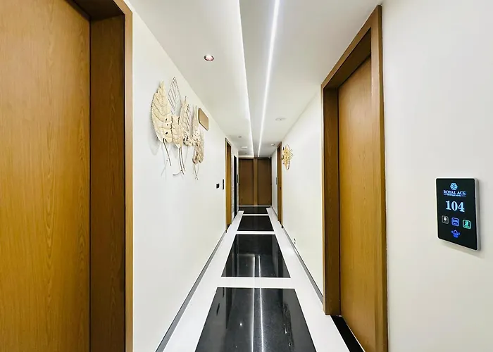 Royal Ace Boutique Hotel - Bhartiya City
