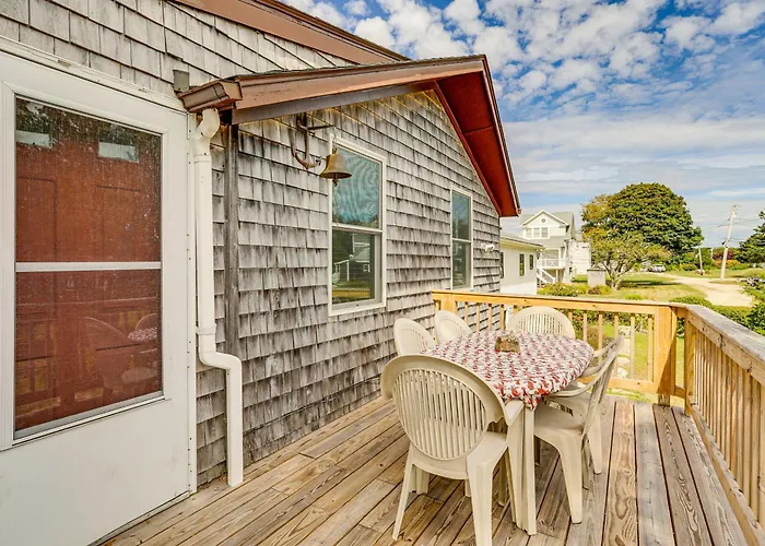 Dock + Water Access: Charlestown Beach Escape!