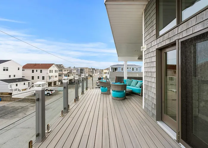 Serendipity Beach Retreat Entire House