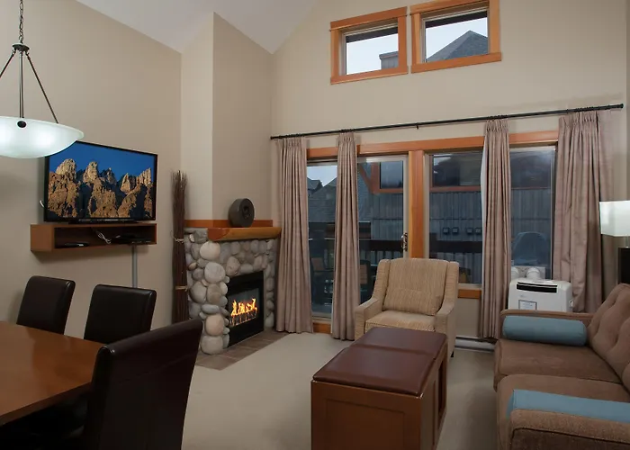 Lodges At Canmore