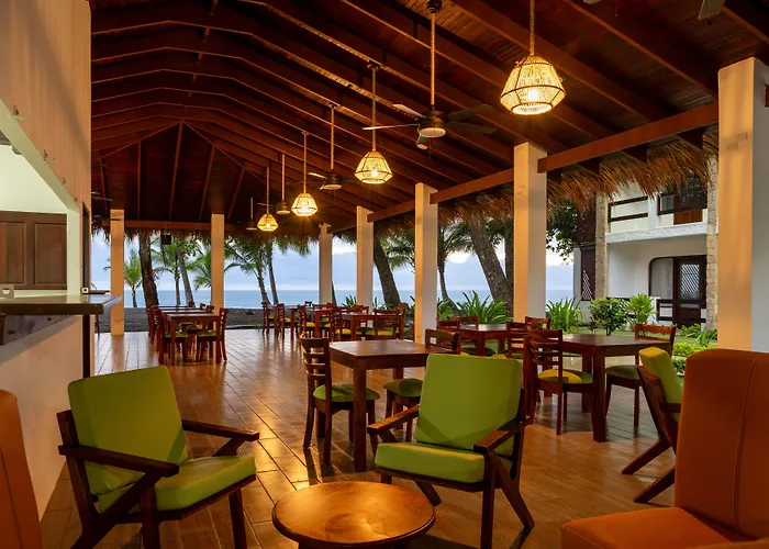 Fuego Del Sol Beachfront Hotel