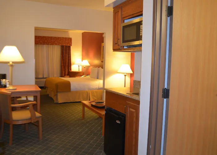 Holiday Inn Express Hotel & Suites Omaha West By Ihg