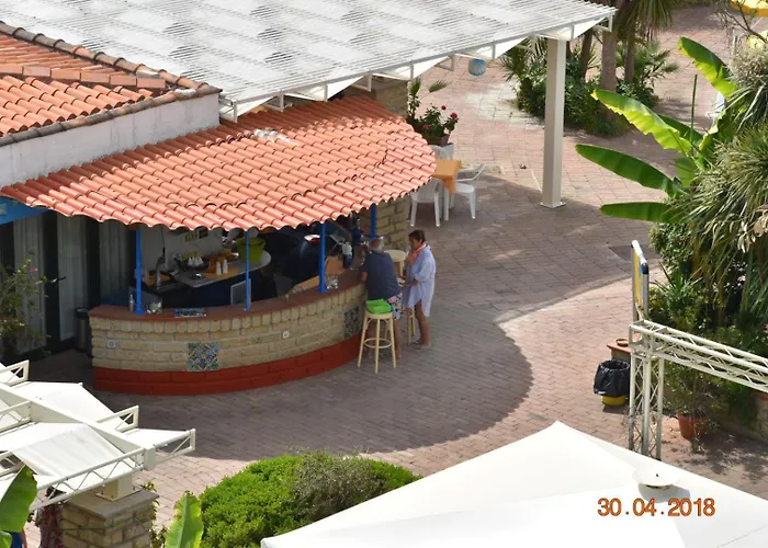 Marina Club Hotel