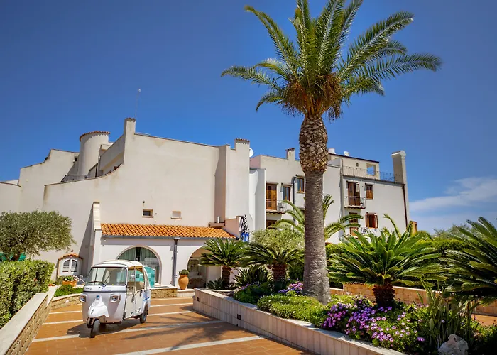 Hotel Baia Del Capitano