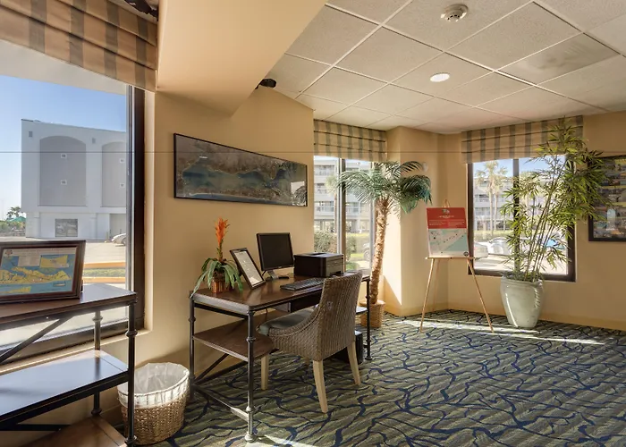 Casa Del Mar Beachfront Suites