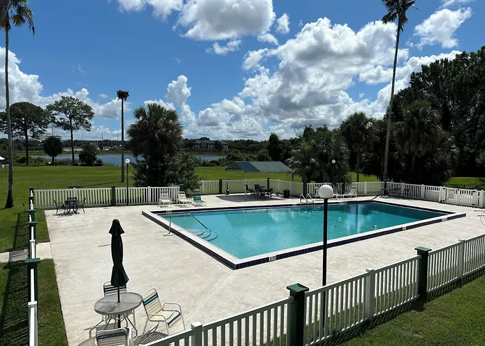 Inn On The Green Florida