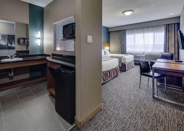 Heritage Inn Hotel & Convention Centre - Pincher Creek