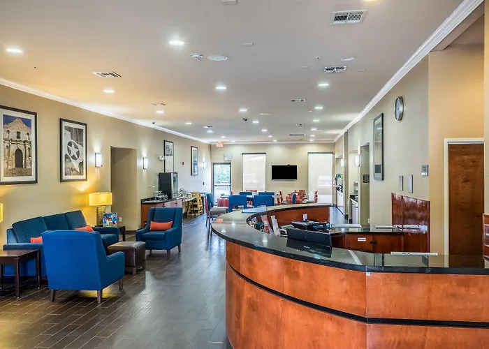 Comfort Suites Near Texas State University
