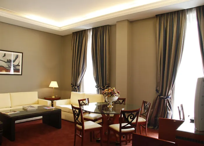 Piraeus Theoxenia Hotel