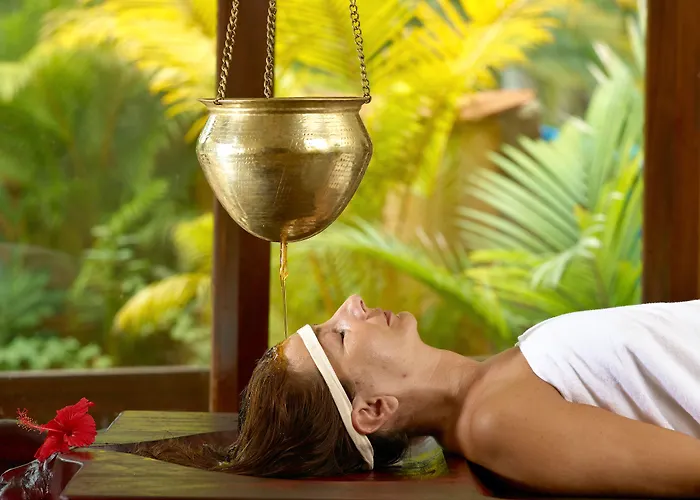 Beach And Lake Ayurvedic Resort, Kovalam