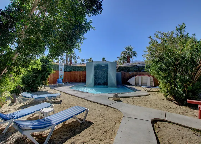 Ccbc Resort Hotel - A Gay Men'S Resort