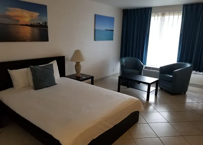 Dolphin Key Resort - Cape Coral