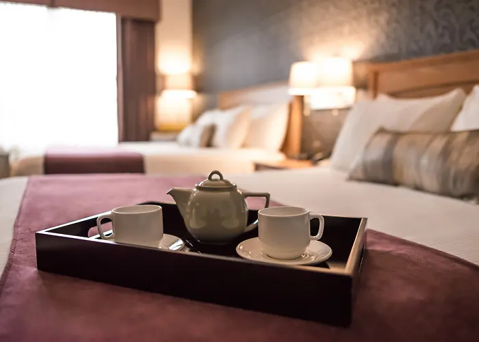 Cambridge Hotel And Conference Centre