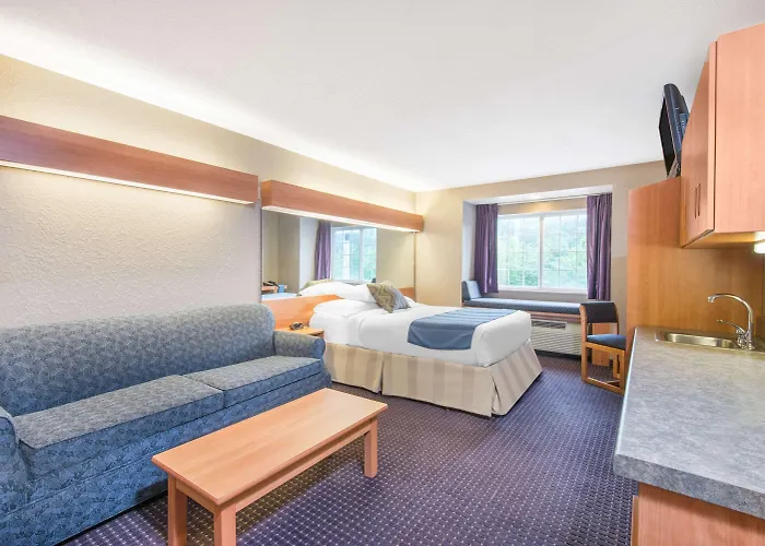 Microtel Inn & Suites By Wyndham Hazelton/Bruceton Mills