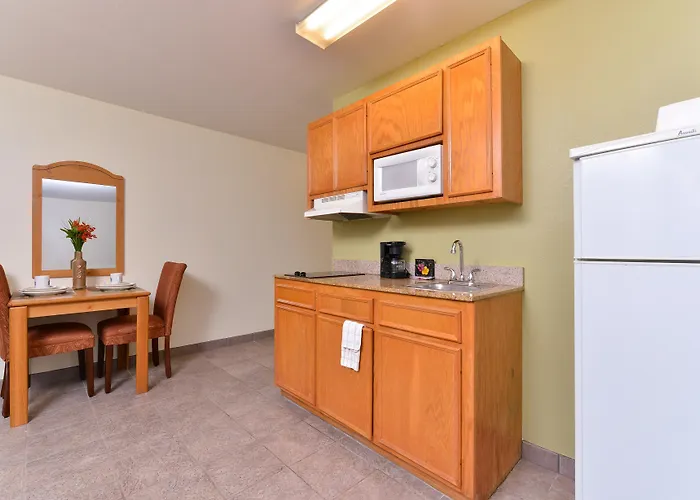 Americas Best Value Inn & Suites-Winnie