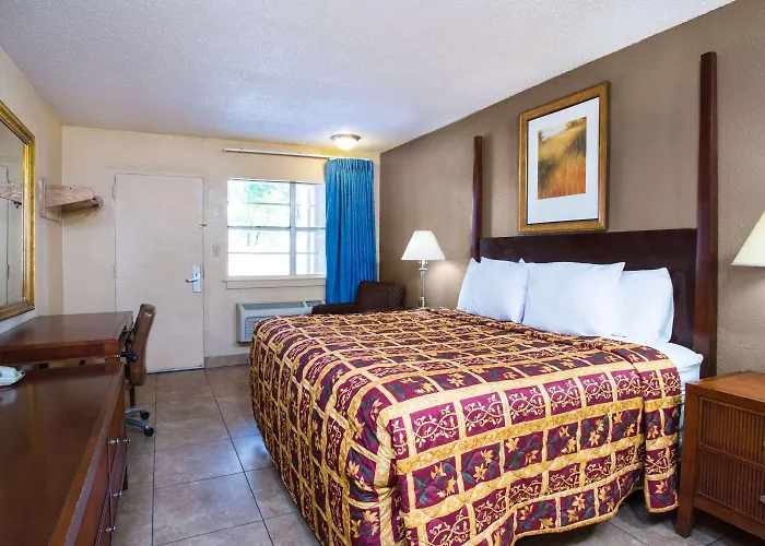 Knights Inn Orlando