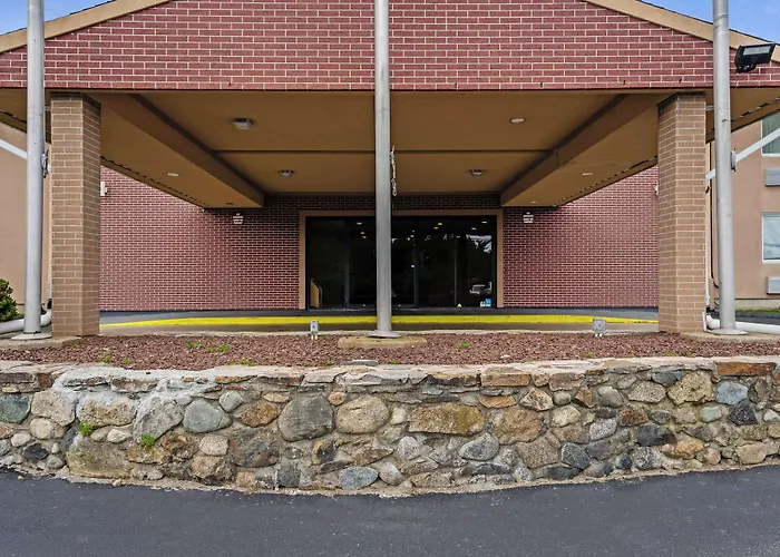 Americas Best Value Inn Foxboro