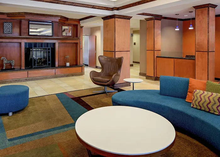 Fairfield Inn & Suites By Marriott San Antonio Seaworld / Westover Hills
