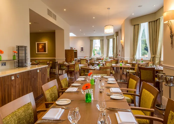 Oakley Hall Hotel