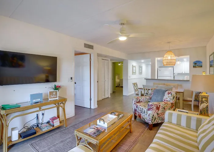 St Augustine Condo W/ Pool Near Flagler College