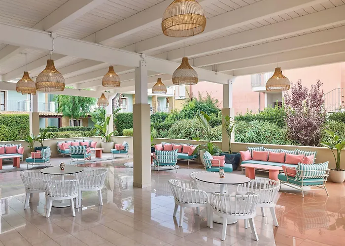 Serenusa Resort