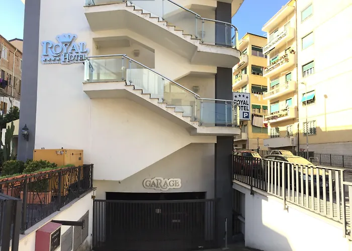 Royal Hotel