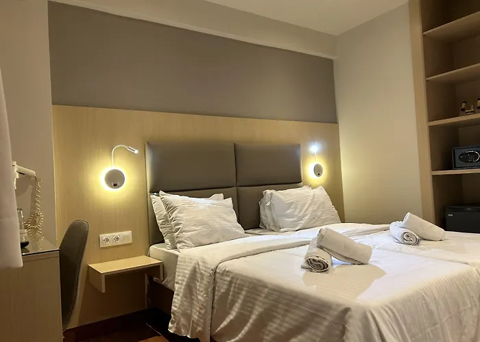 Anemoni Piraeus Hotel