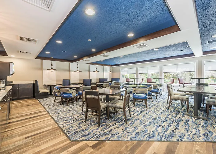 Rockport Inn And Suites