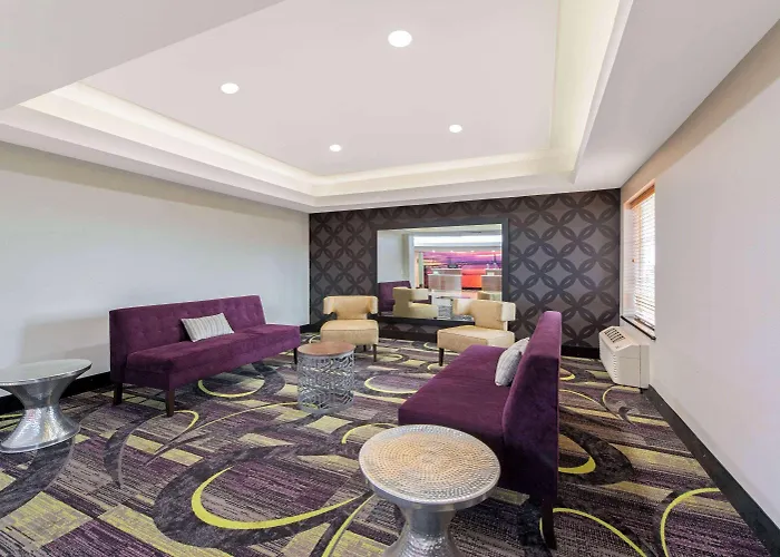 La Quinta By Wyndham Bridge City-Orange