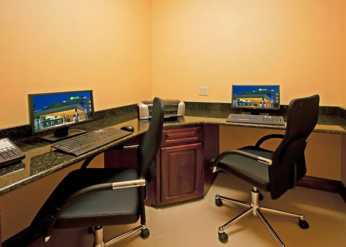 Holiday Inn Express Hotel & Suites Palm Bay By Ihg