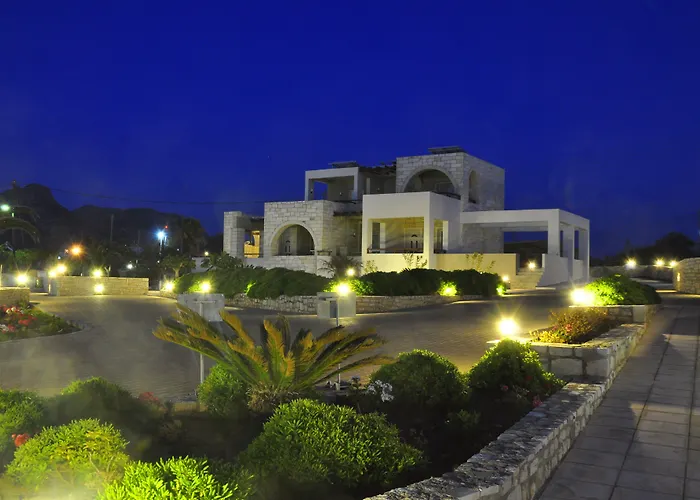 Kavos Hotel & Suites