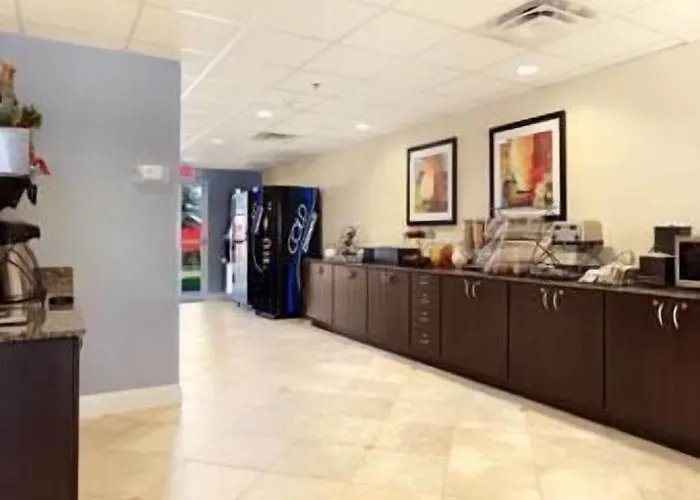 Microtel Inn & Suites By Wyndham Spring Hill/Weeki Wachee