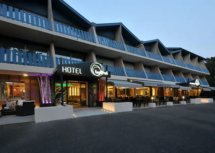 Hotel Logis Lacotel