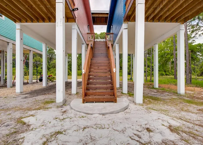 Beachfront Retreat W/ Dock In Lanark Village!