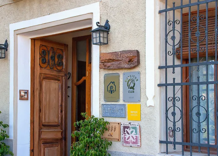 Cases Noves - Boutique Accommodation - Adults Only