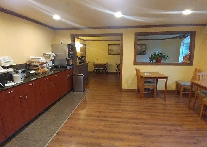Palace Inn & Suites