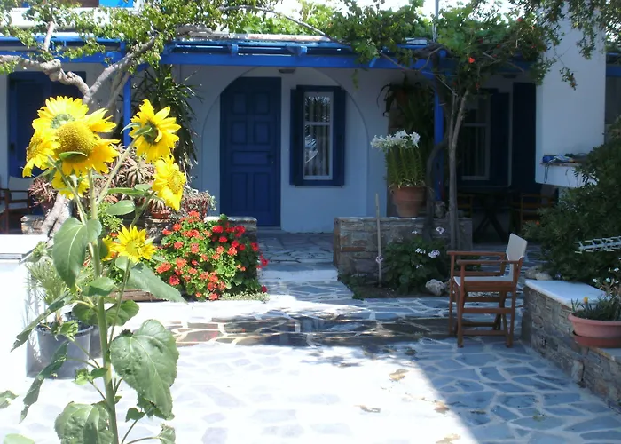 Dina Naxos Studios