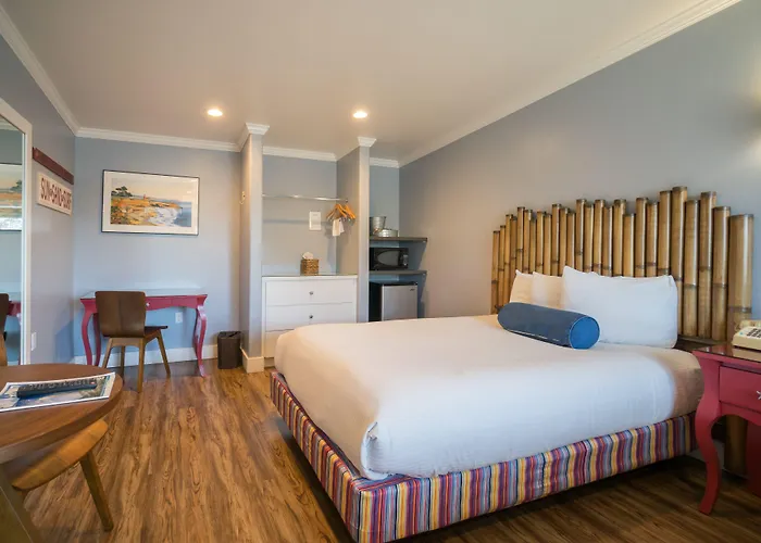 Beach Street Inn And Suites