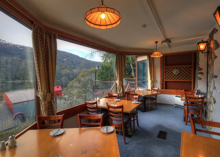 Candlelight Lodge
