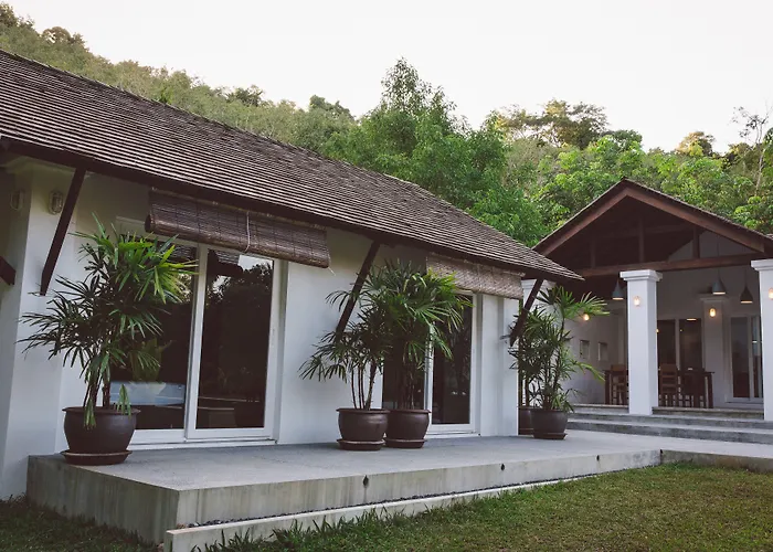 Koyao Bay Pavilions - Beach Resort And Pool Villas