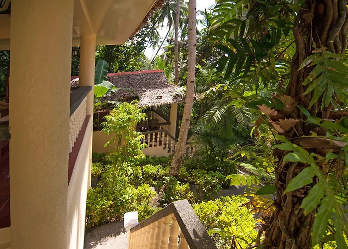 Easy Diving And Beach Resort