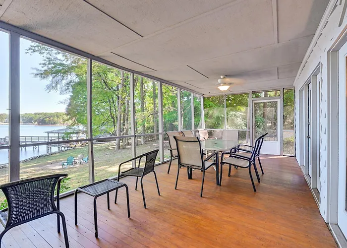 Private Dock & Beach! Lake Norman Cottage Hideaway