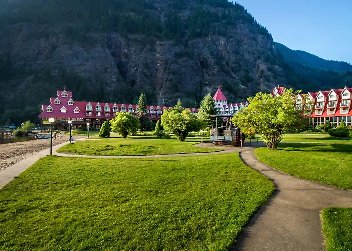 Three Valley Lake Chateau