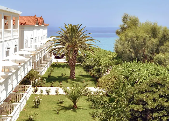 Belussi Beach Hotel & Suites